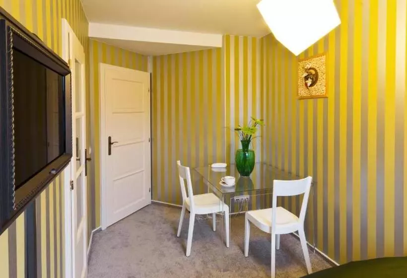 Pensione Residence Arx & Wellness