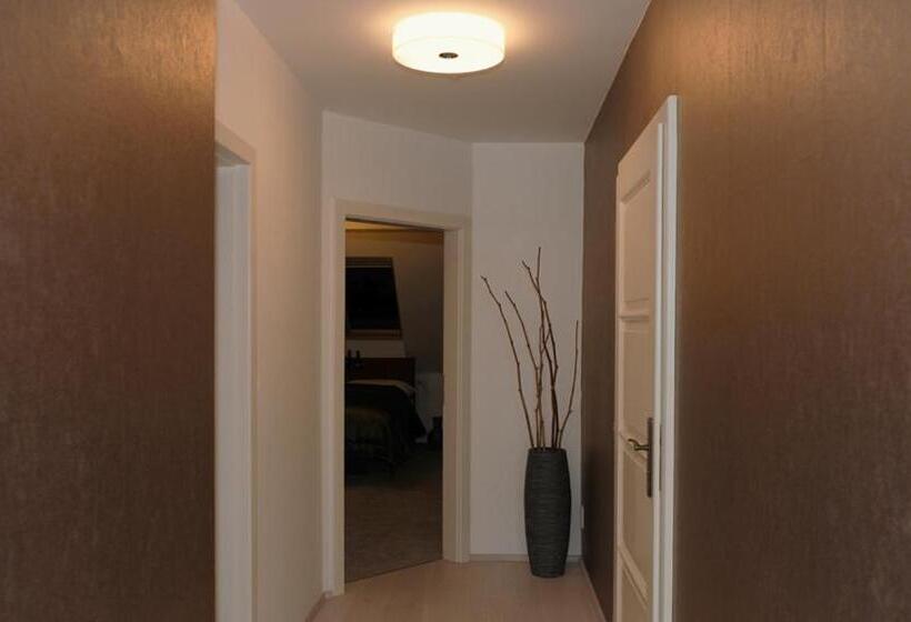 פנסיון Residence Arx & Wellness