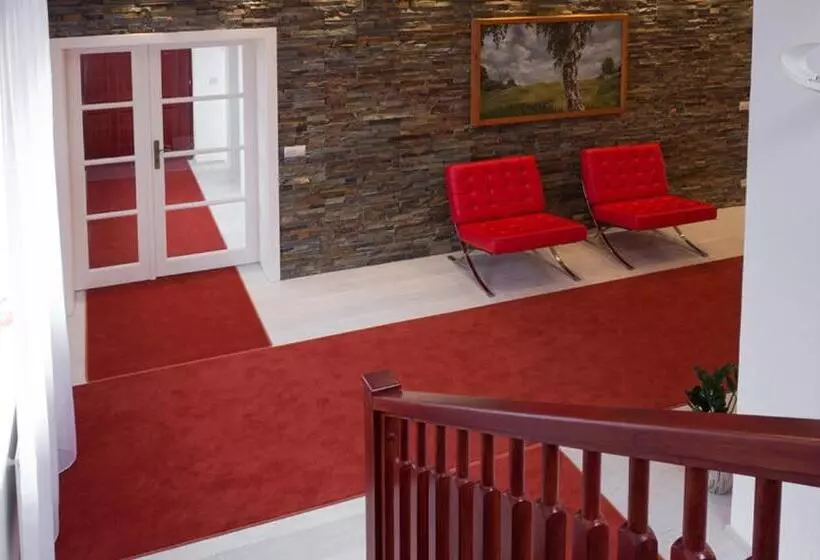 Pensione Residence Arx & Wellness