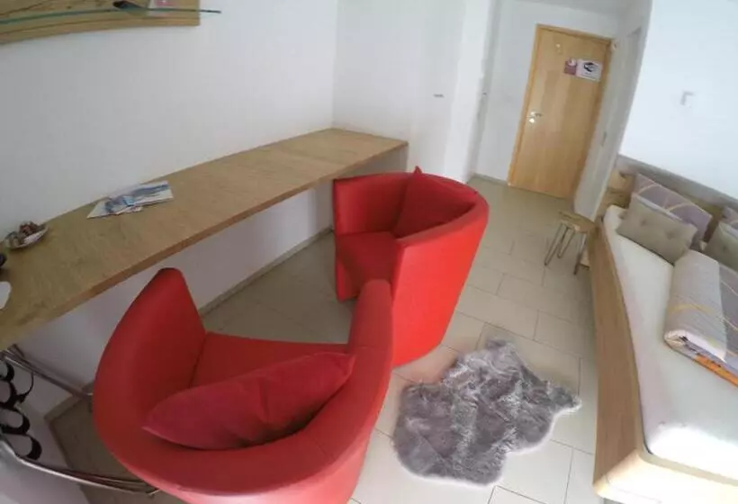 Majatalo Ustria / Pensiun Trutg