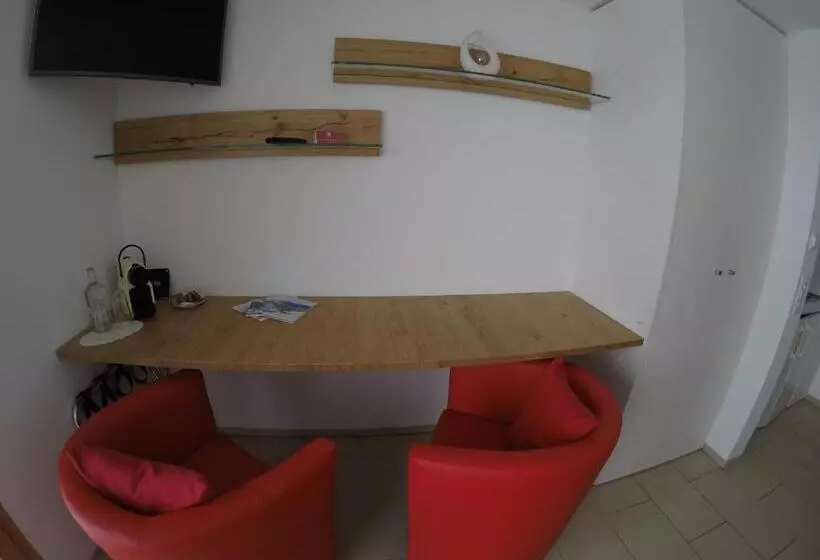 Majatalo Ustria / Pensiun Trutg