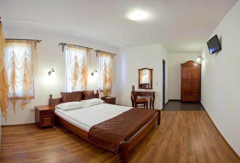 هاستل Chorbadji Petkovi Hanove