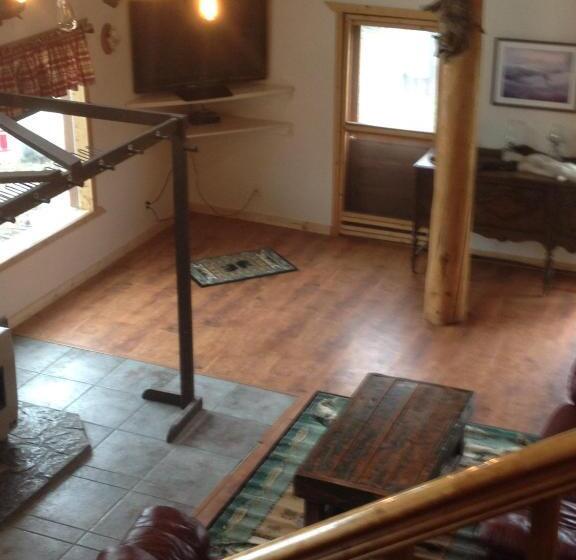 فندق صغير Duck Lake Lodge