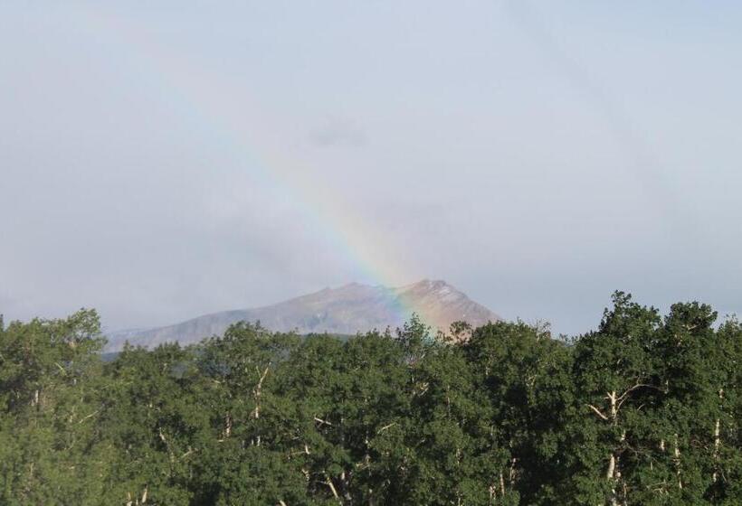 فندق صغير Duck Lake Lodge