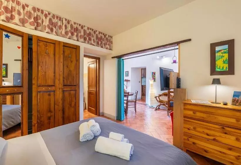 هتل Agriturismo Fattoria Podere Peciano