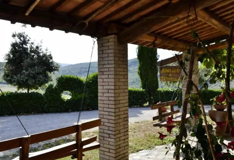 ホテル Agriturismo Selvella