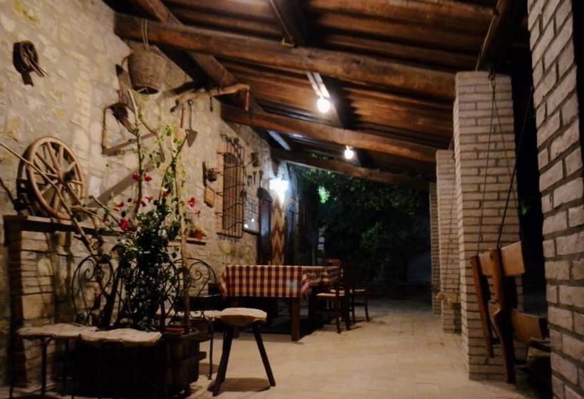 ホテル Agriturismo Selvella
