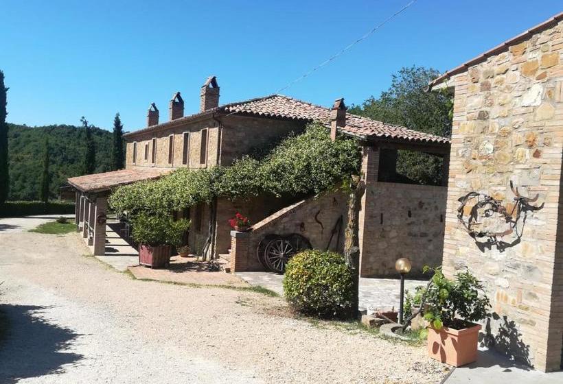 ホテル Agriturismo Selvella