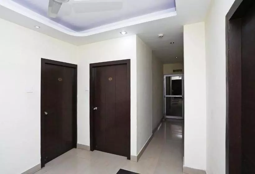 Oyo 988 Hotel Metropolis Inn