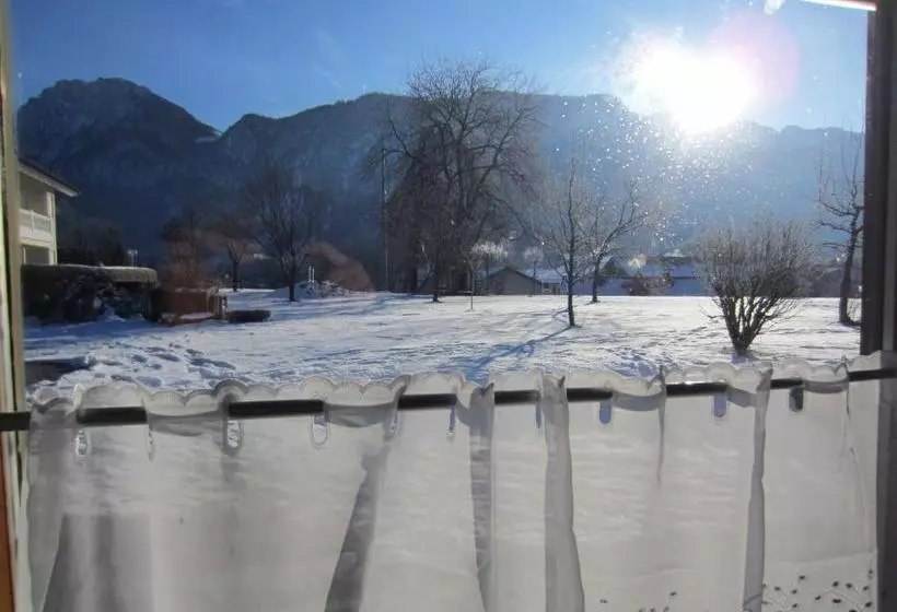 Majatalo Gästehaus Gerti