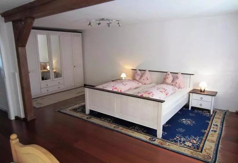 Majatalo Gästehaus Gerti