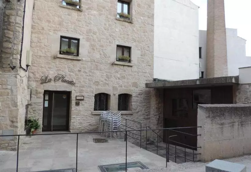 پانسیون Hostal La Placeta