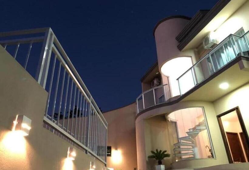 پانسیون Pousada Juliane