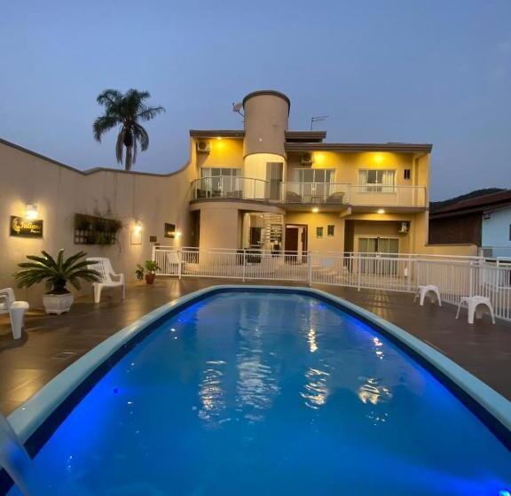 پانسیون Pousada Juliane