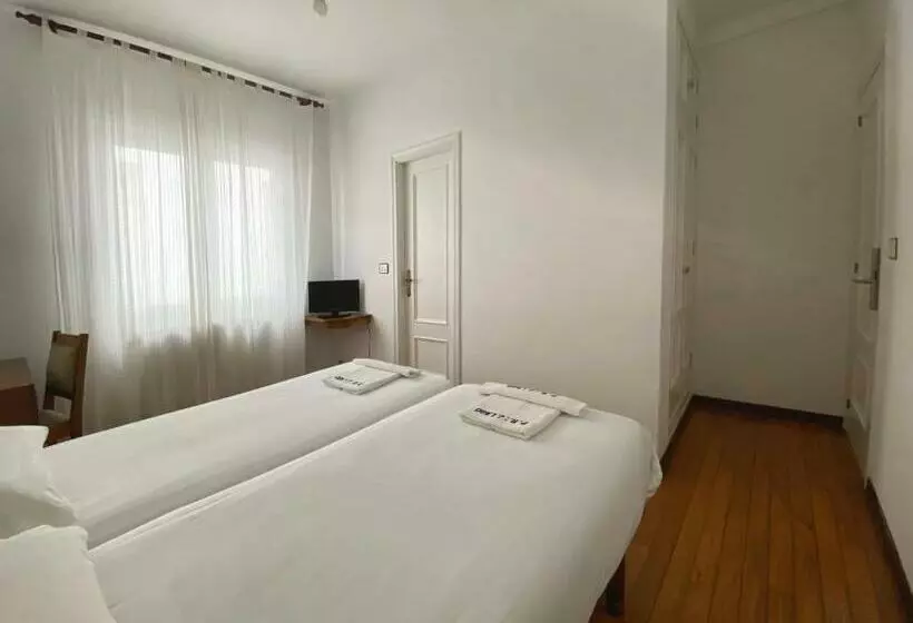 Pensión Residencia J. Lago