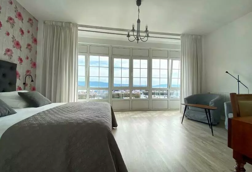 Pensión Residencia J. Lago