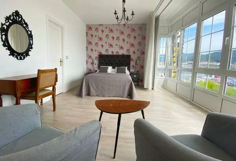 Pensión Residencia J. Lago