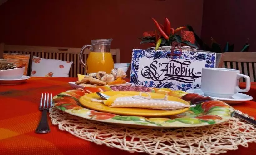 پانسیون S Attobiu B&b And Guest Houses