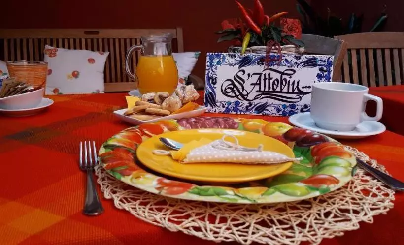 پانسیون S Attobiu B&b And Guest Houses