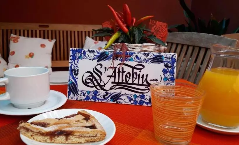 پانسیون S Attobiu B&b And Guest Houses