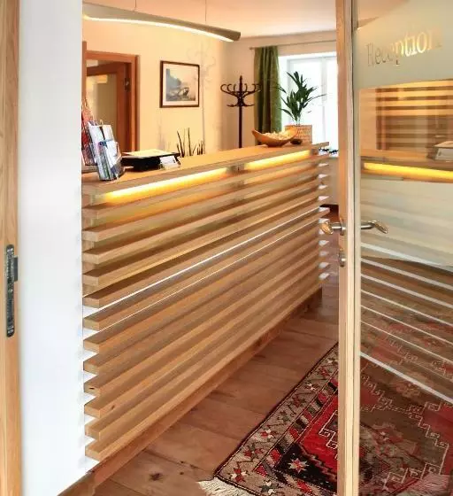 ペンション Villa Egger