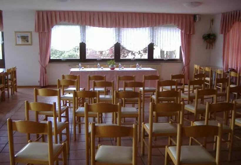 Residence Hotel Montechiara