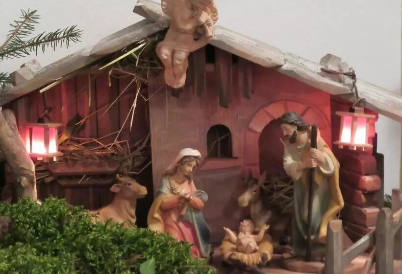 Residence Obermoarhof   Comfortable Apartments For Families, Swimmingpool, Playing Grounds, Almencar