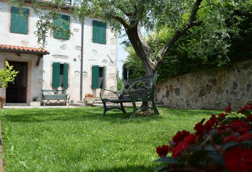 ホテル Colle Del Barbarossa