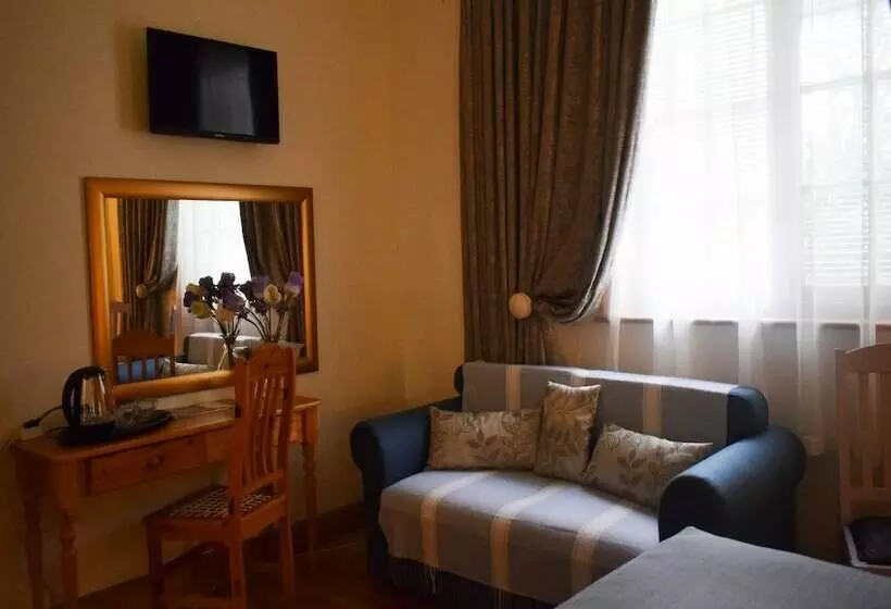 ペンション Auberge Alouette Guesthouse