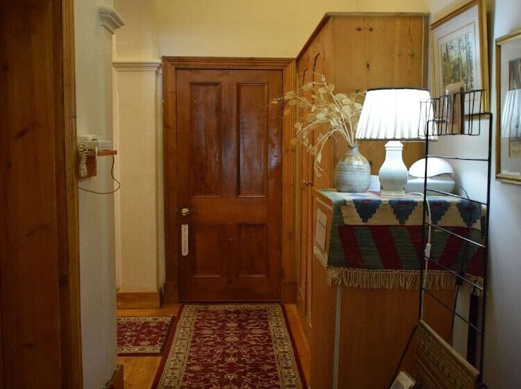 פנסיון Auberge Alouette Guesthouse