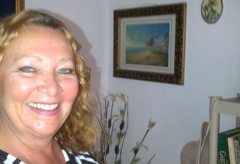 پانسیون Coconut Palms Inn