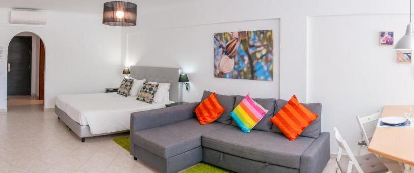 膳宿费 Estudios Salinas   Fuseta