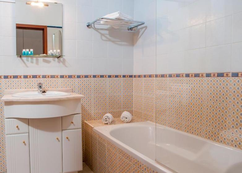 膳宿费 Estudios Salinas   Fuseta