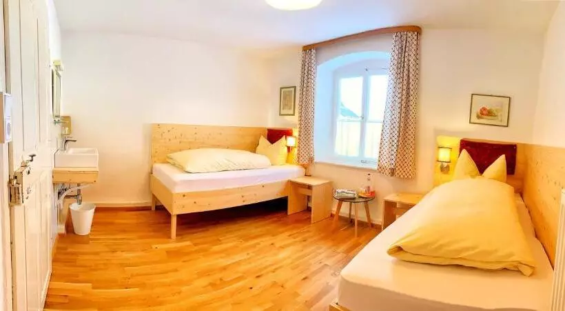 Majatalo Gasthof Graf