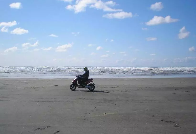 ペンション Historic 1920s Cabin