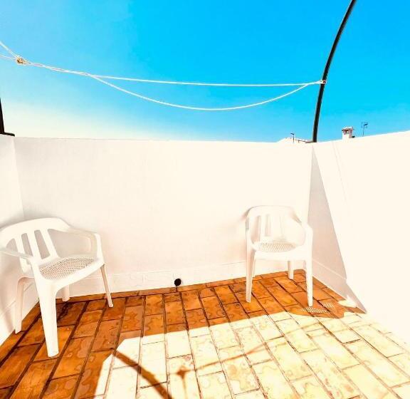 پانسیون Hostal Muriel