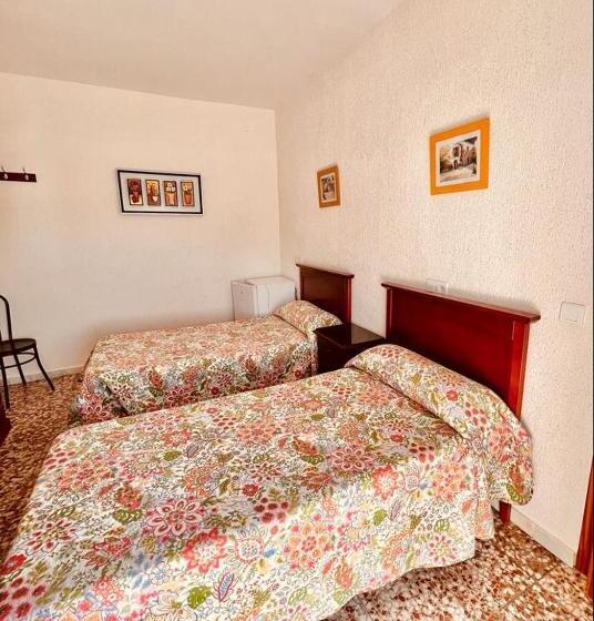 پانسیون Hostal Muriel