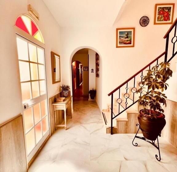 پانسیون Hostal Muriel