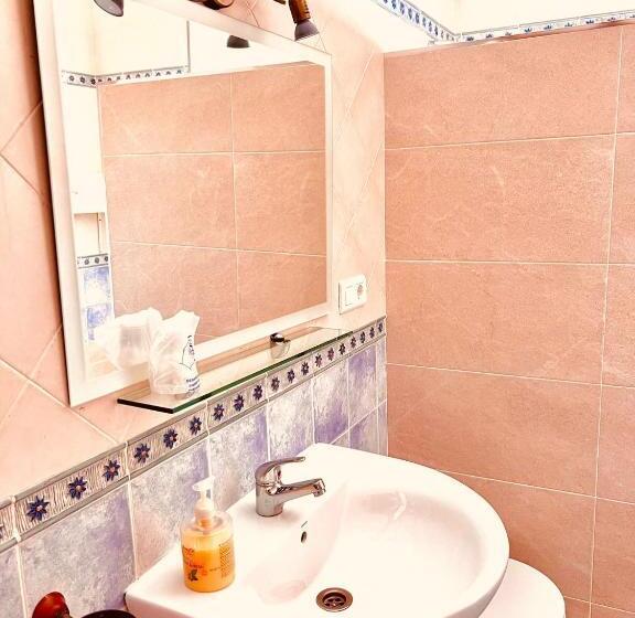 پانسیون Hostal Muriel