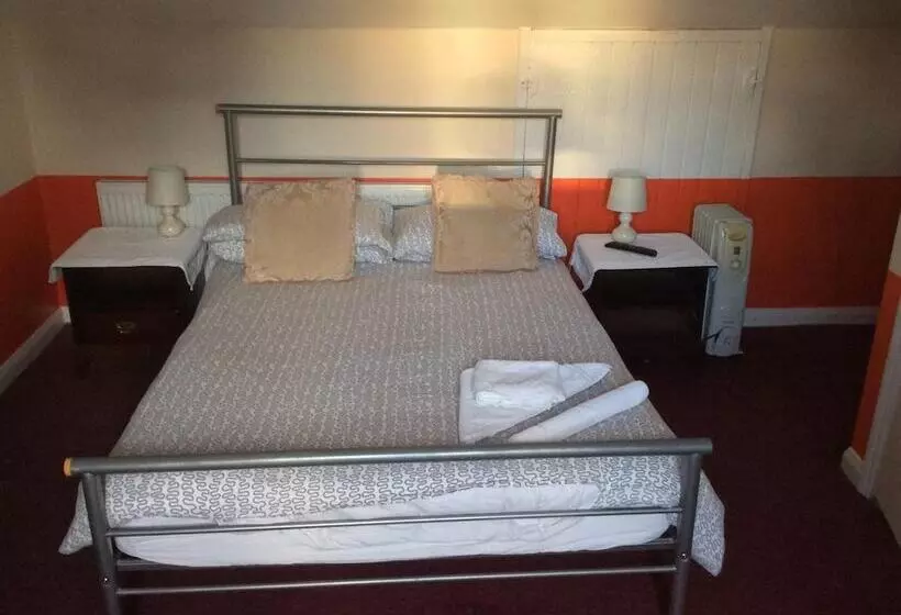 Majatalo Malvern Lodge Guest House  Close To Beach, Train Station & Southend Airport