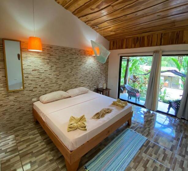 ユースホステル Mirians Place Drake