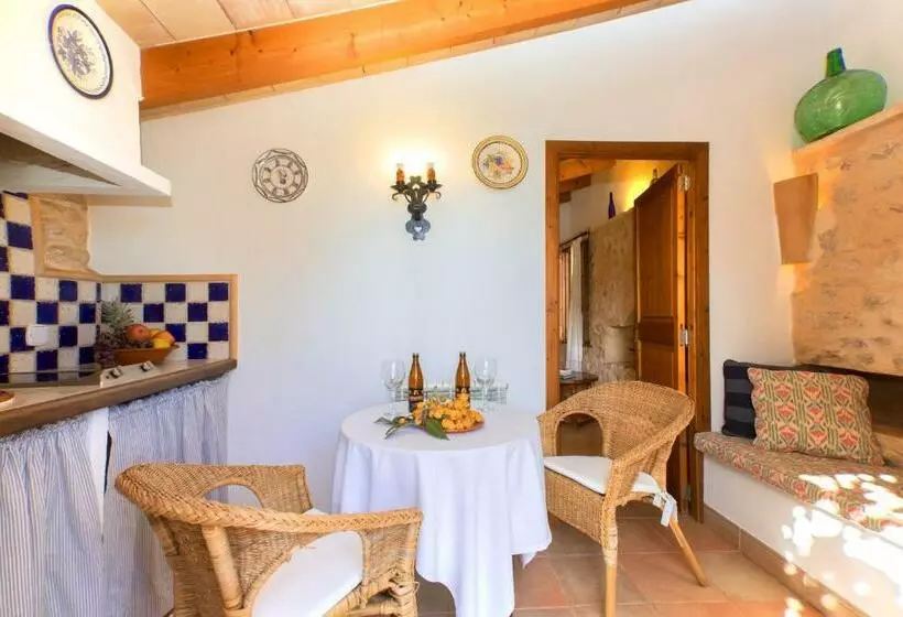 هتل Agroturismo Es Pla De Llodrá