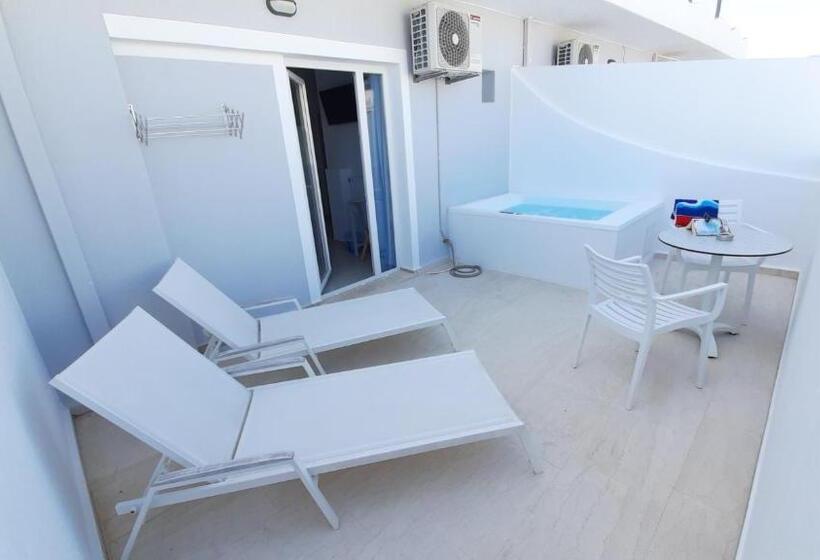 酒店 Naiades Marina