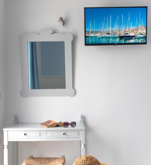 酒店 Naiades Marina