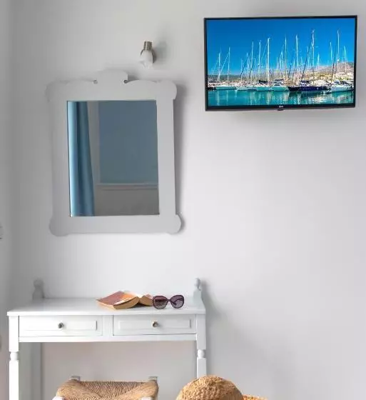 هتل Naiades Marina