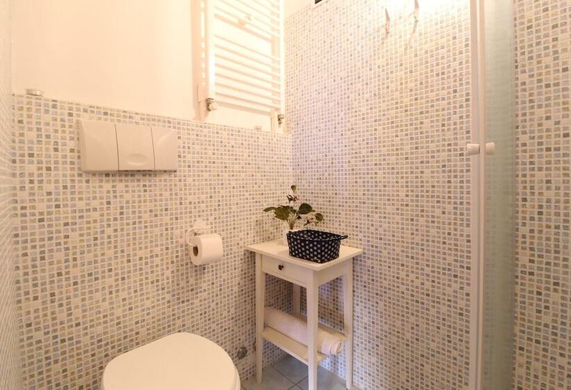 بنسيون B&b La Rocca