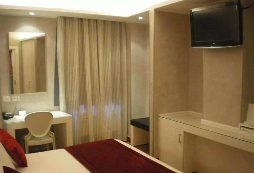 Majatalo Gente Di Notte