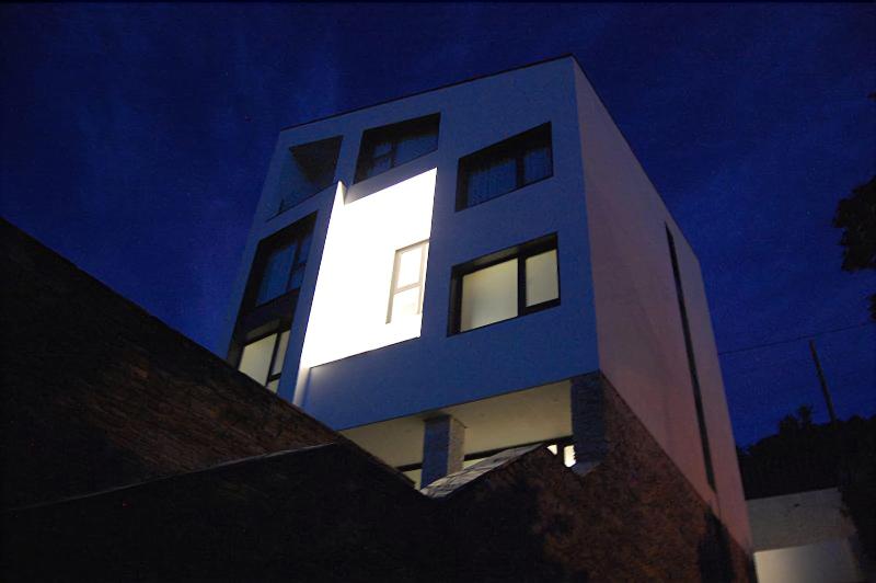 ペンション Hostal Tres Campanas