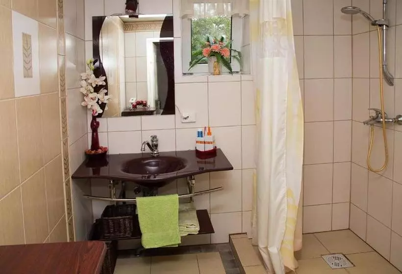 پانسیون Muru Guesthouse
