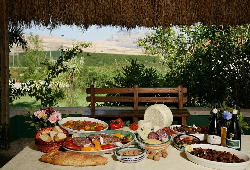 فندق Agriturismo Tenute Pollara